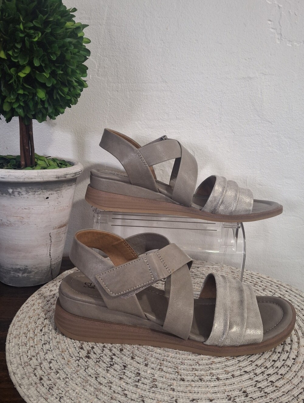Women’s Eurosoft Comfort Sandals Size 9.